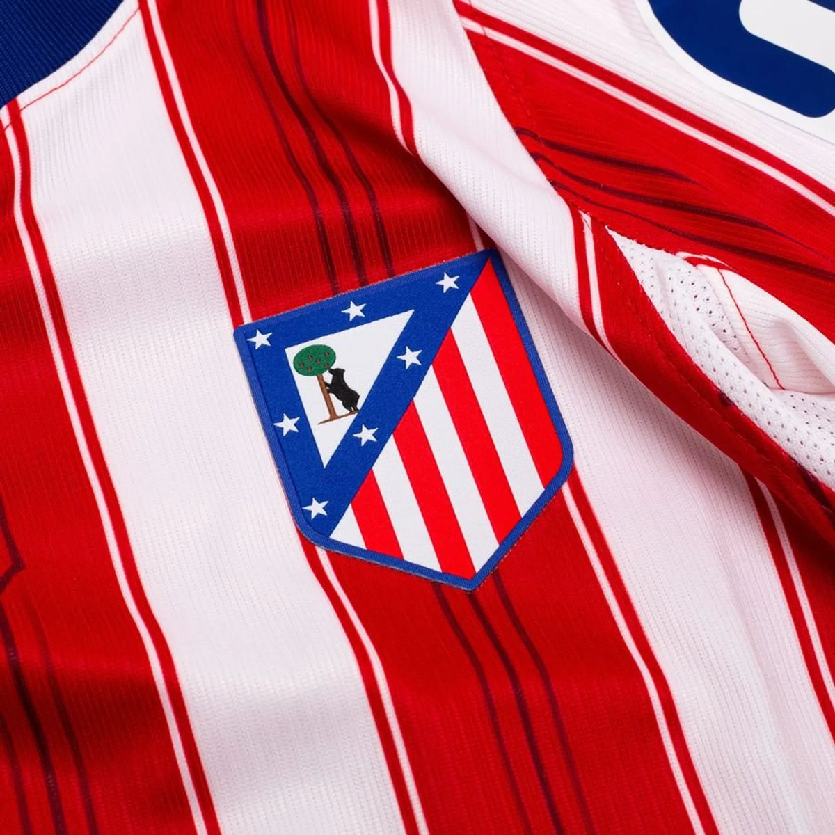 Atlético Madrid Camisola Principal - 26/27 - fotografia original 8