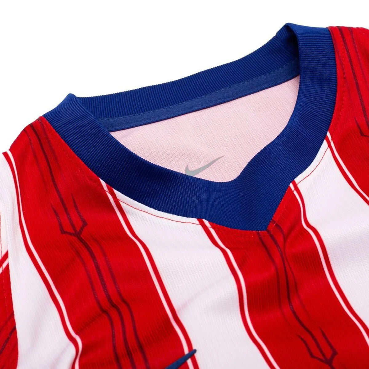 Atlético Madrid Camisola Principal - 26/27 - fotografia original 9