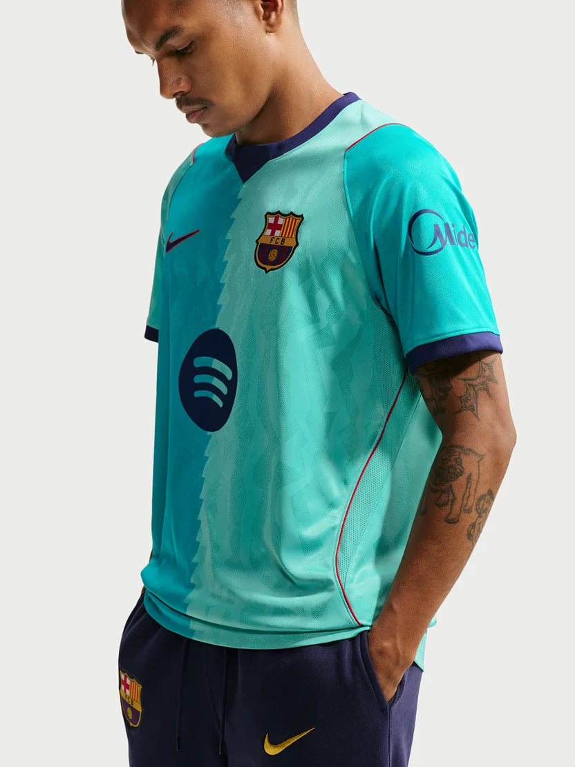 FC Barcelona Camisola Terceira - 26/27 - fotografia original 7
