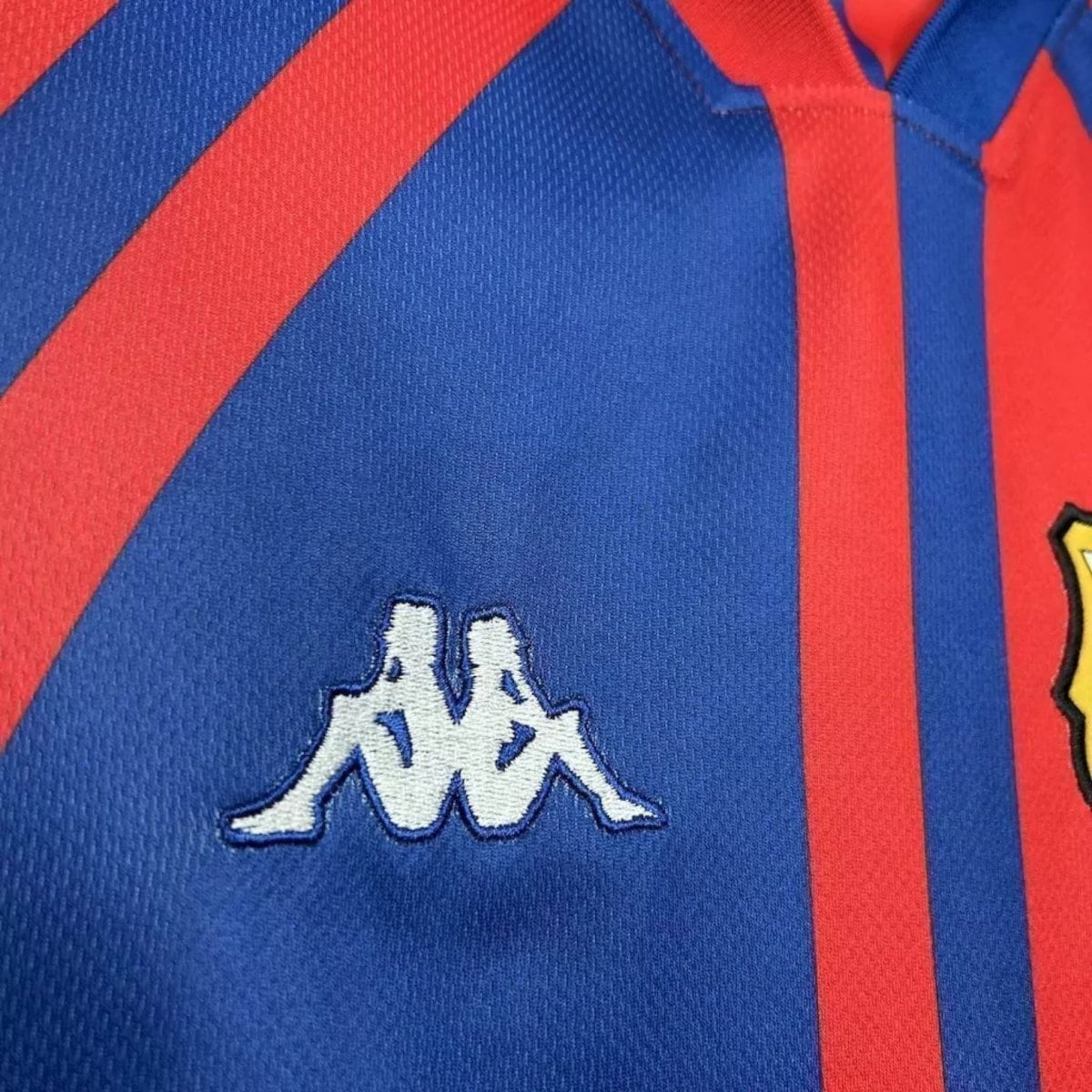 FC Barcelona Camisola Principal - 97/98 - fotografia original 4