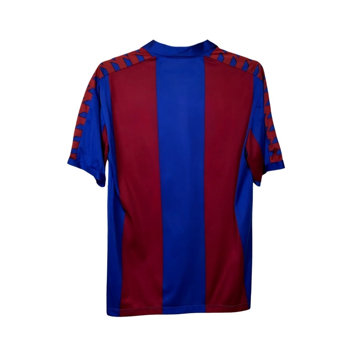 FC Barcelona Camisola Principal - 82/83 - fotografia original 2