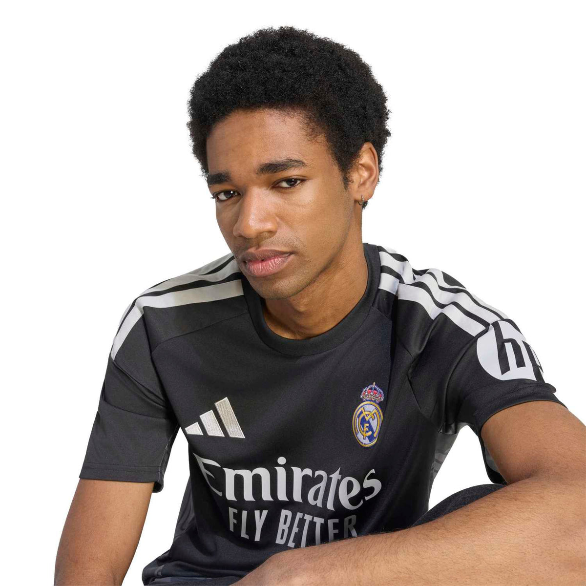 Real Madrid Camisola Guarda-Redes Preta - 26/27 - fotografia original 7