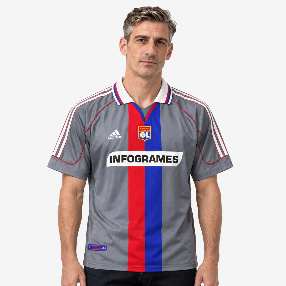 Olympique Lyonnais Camisola Alternativa - 00/01 - modelo editorial 90 Minutos