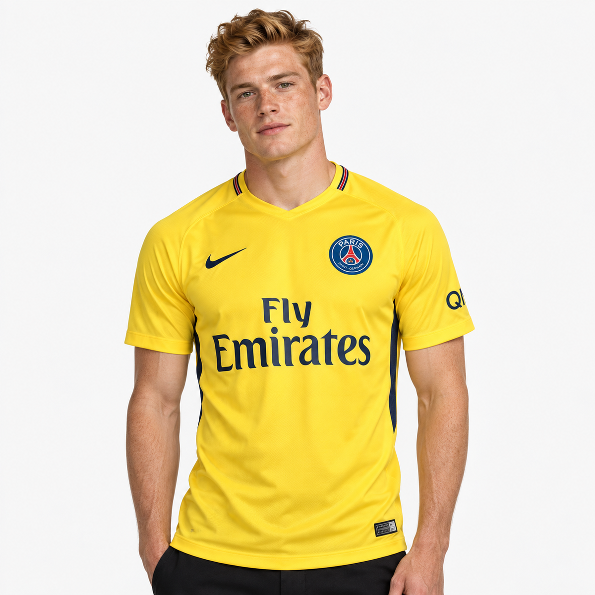 PSG Camisola Alternativa - 17/18 - modelo editorial 90 Minutos
