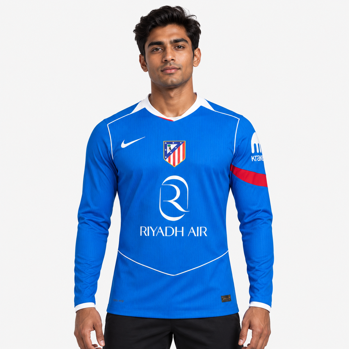 Atlético Madrid Camisola Terceira - 25/26 - Manga Comprida — hero editorial com modelo IA