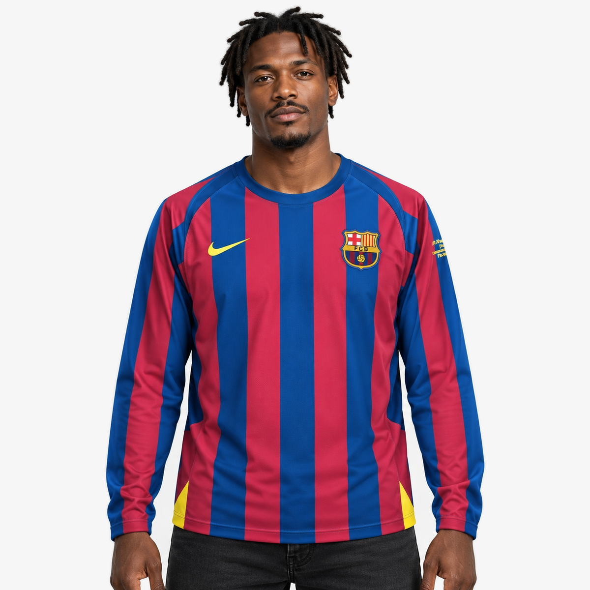 FC Barcelona Camisola Principal - 05/06 - Manga Comprida — hero editorial com modelo IA