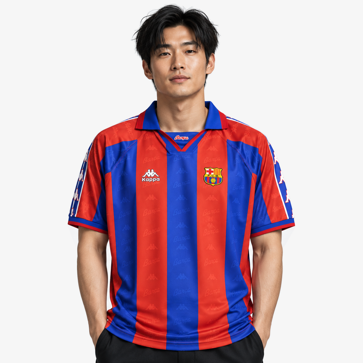 FC Barcelona Camisola Principal - 96/97 — hero editorial com modelo IA