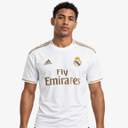 Real Madrid Camisola Principal - 19/20 — hero editorial com modelo IA