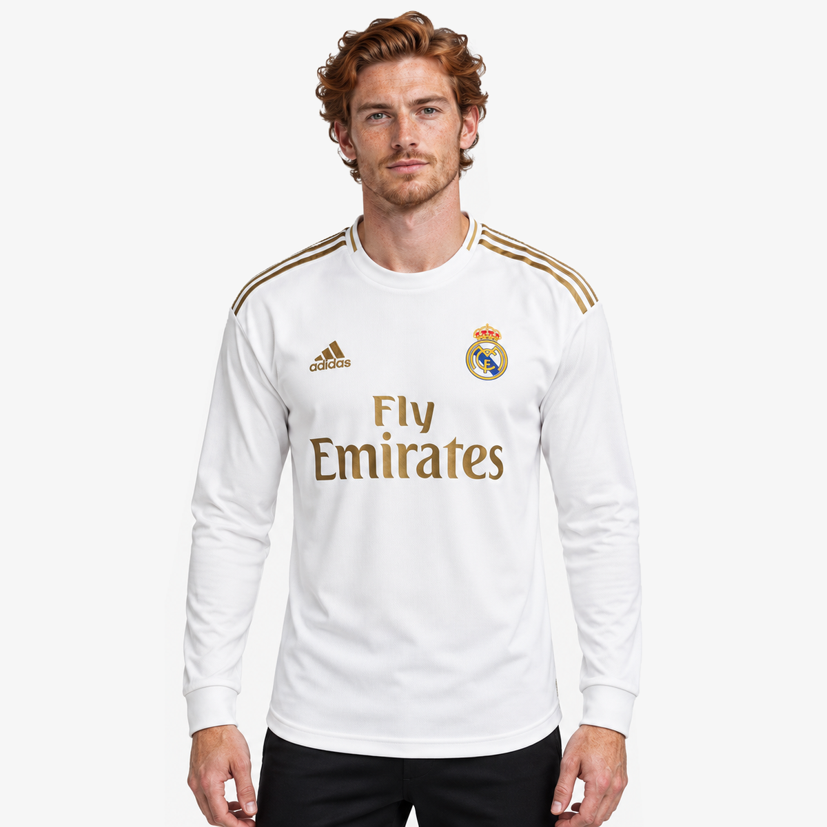 Real Madrid Camisola Principal - 19/20 - Manga Comprida — hero editorial com modelo IA