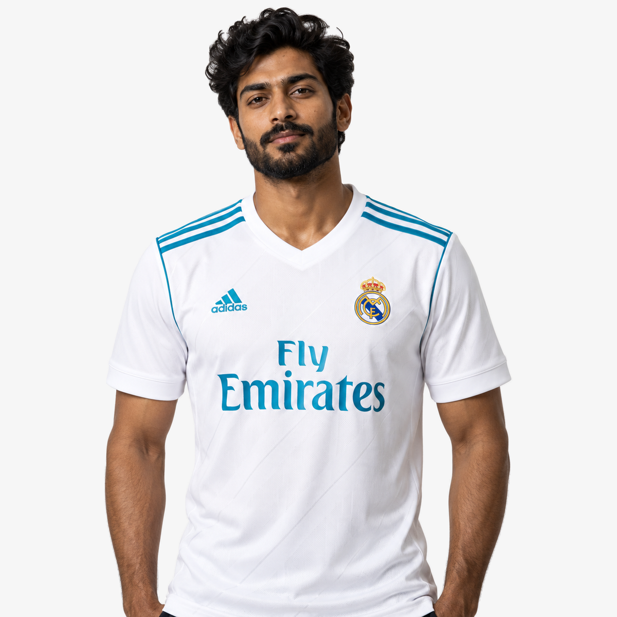 Real Madrid Camisola Principal - 17/18 — hero editorial com modelo IA