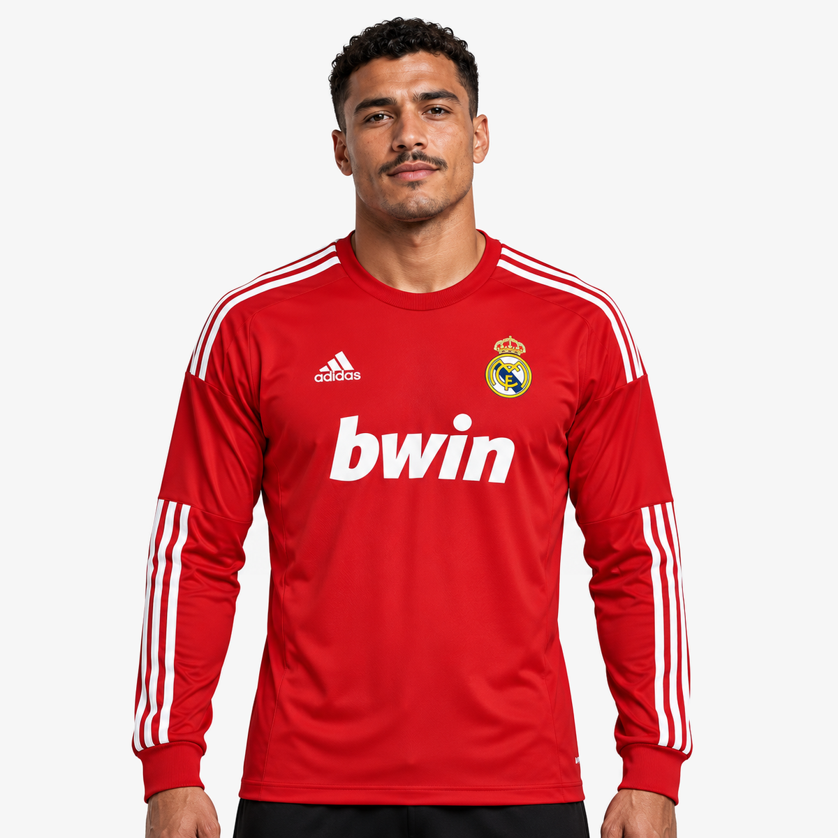 Real Madrid Camisola Terceira - 11/12 - Manga Comprida — hero editorial com modelo IA