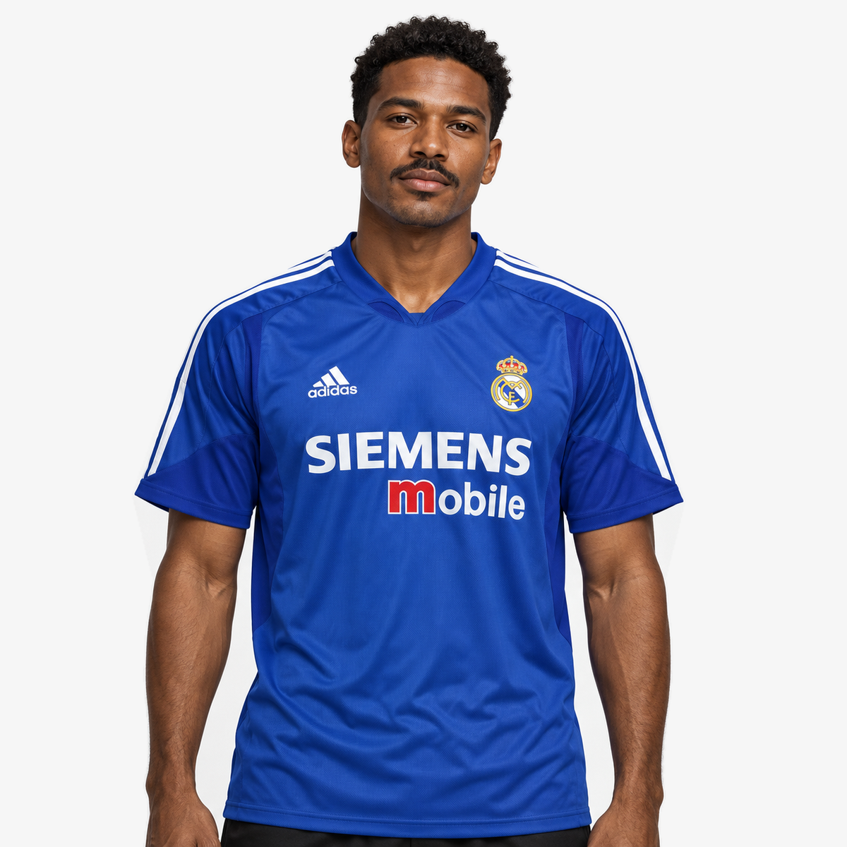 Real Madrid Camisola Terceira - 04/05 — hero editorial com modelo IA