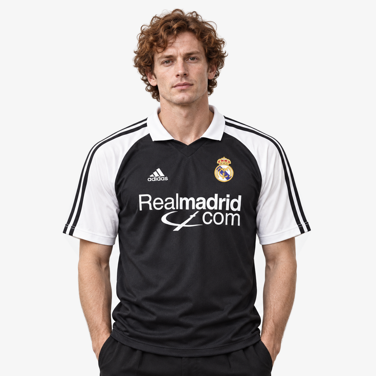 Real Madrid Camisola Secundária - 01/02 — hero editorial com modelo IA