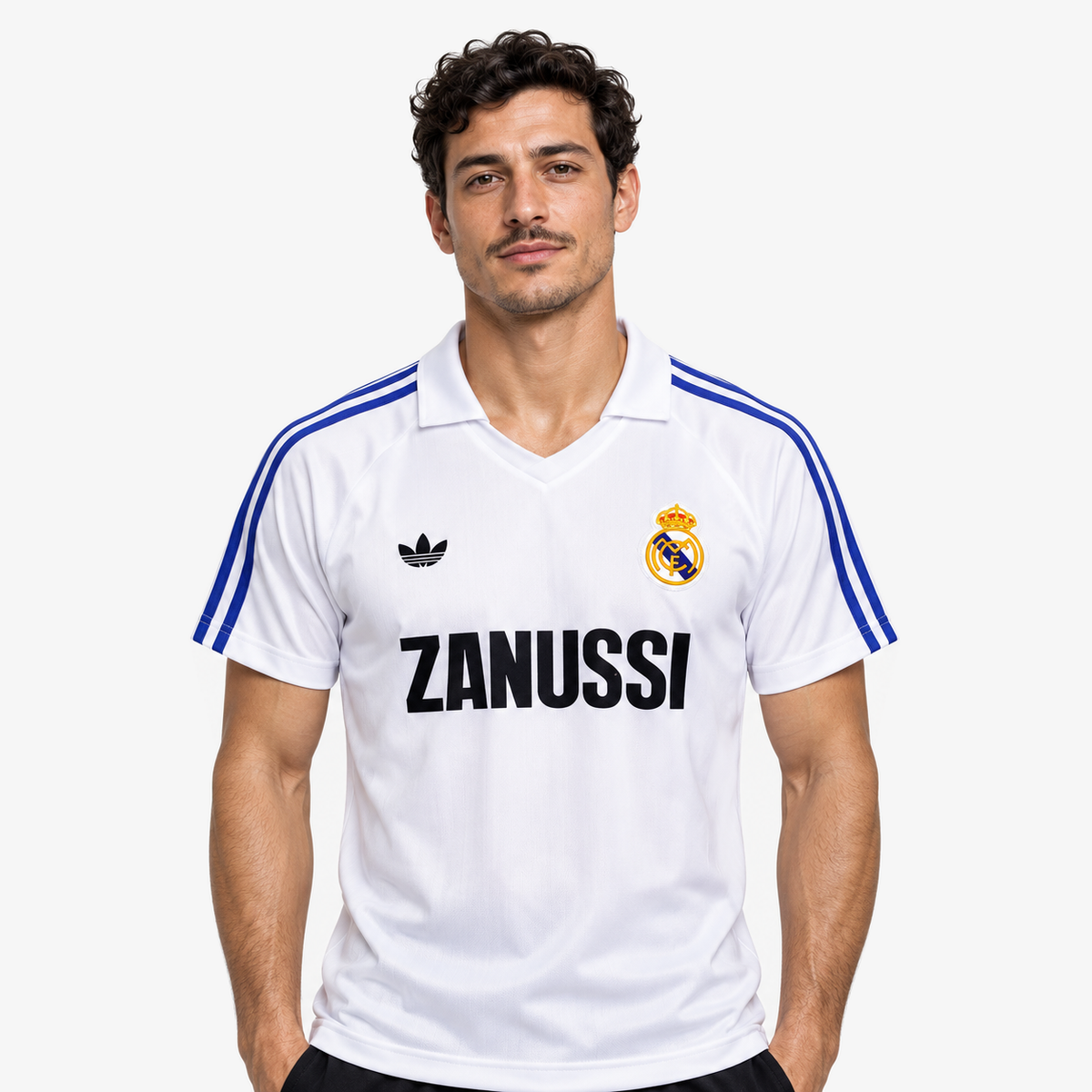Real Madrid Camisola Principal - 84/85 — hero editorial com modelo IA