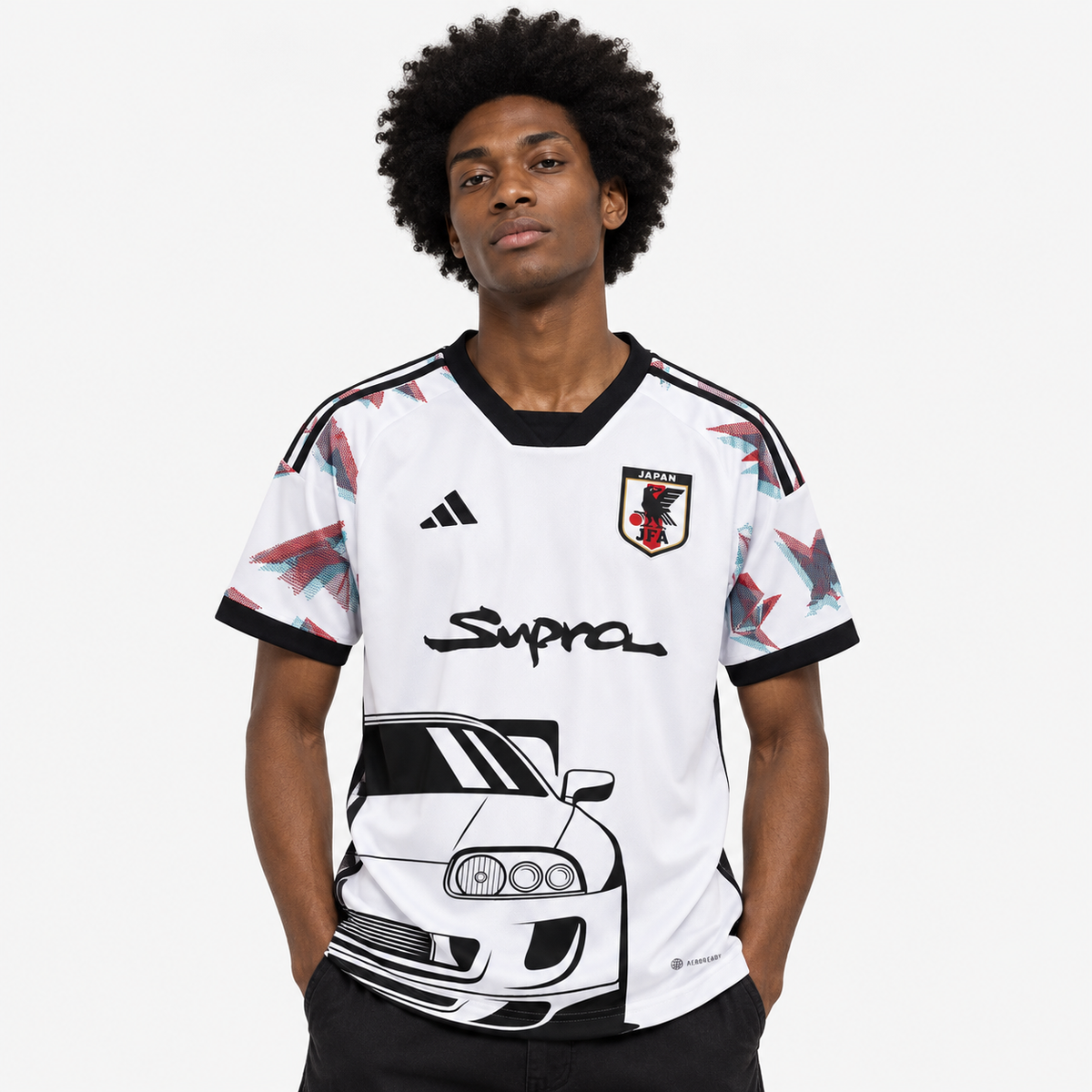 Japão Camisola Edição Especial - Toyota Supra - 24/25 - hero com modelo distinto