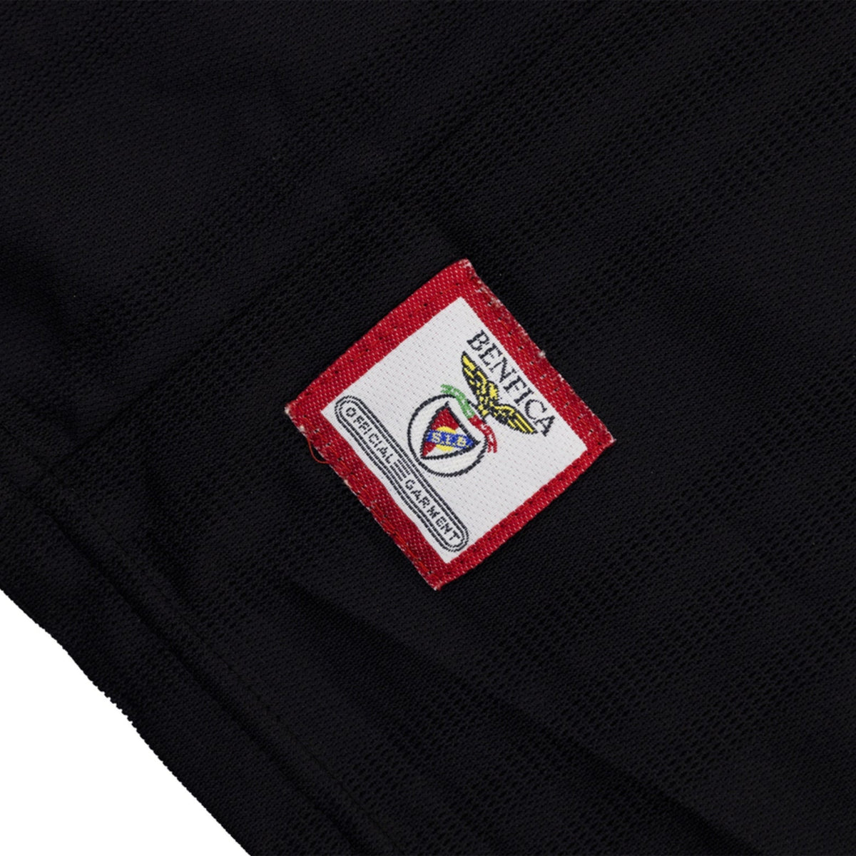 SL Benfica Camisola Alternativa - 97/98 — fotografia 6 do modelo